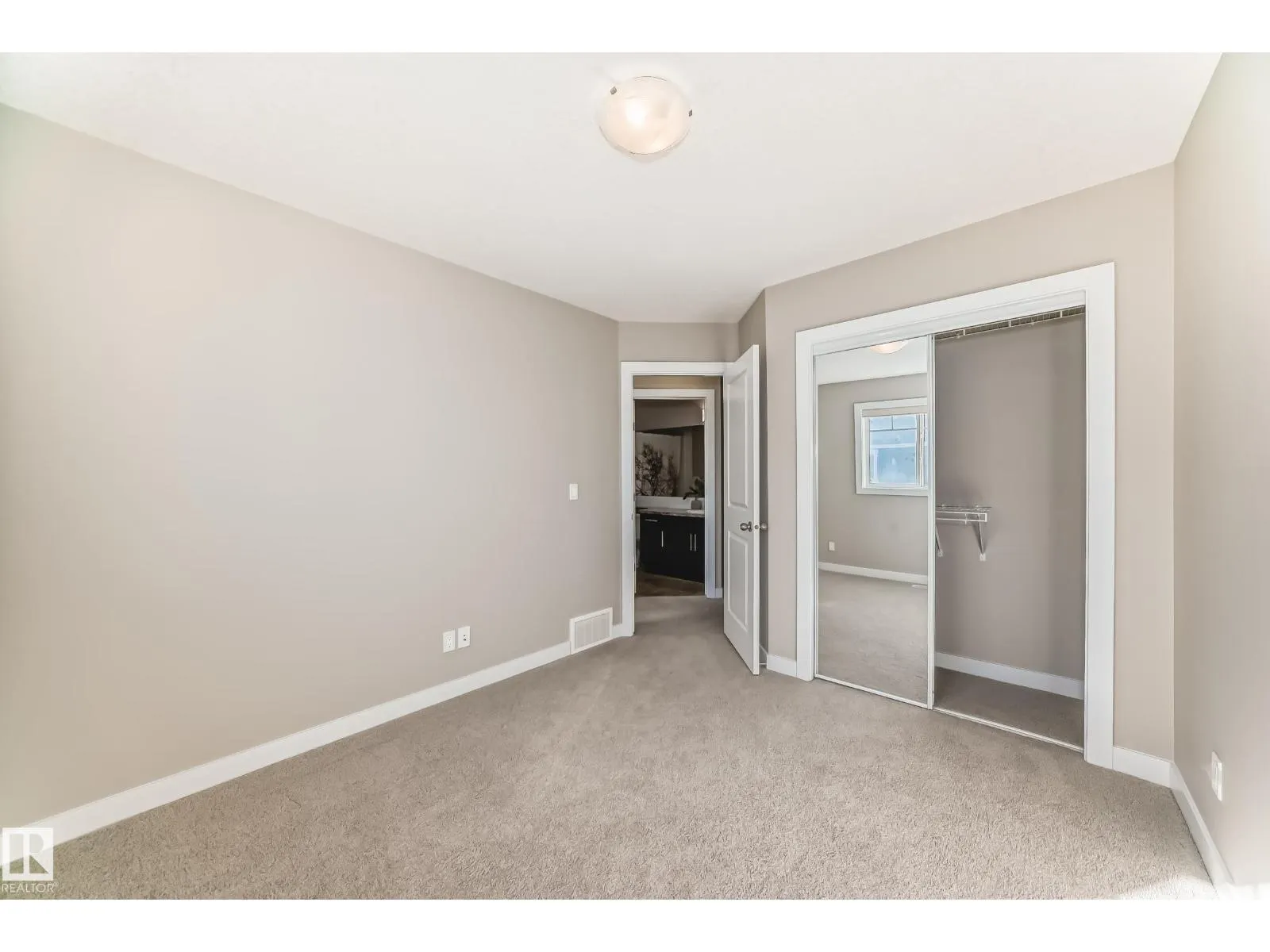 #95 9535 217 ST NW