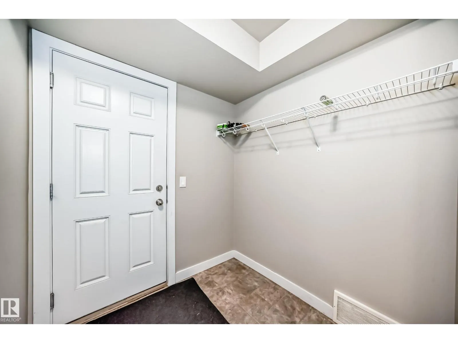 #95 9535 217 ST NW