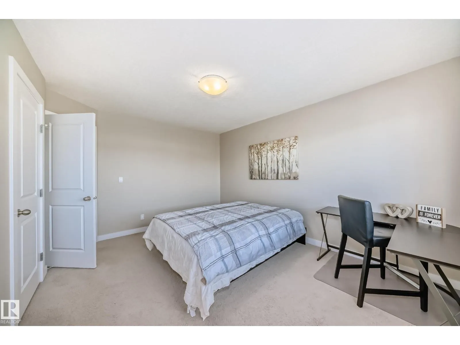 #95 9535 217 ST NW