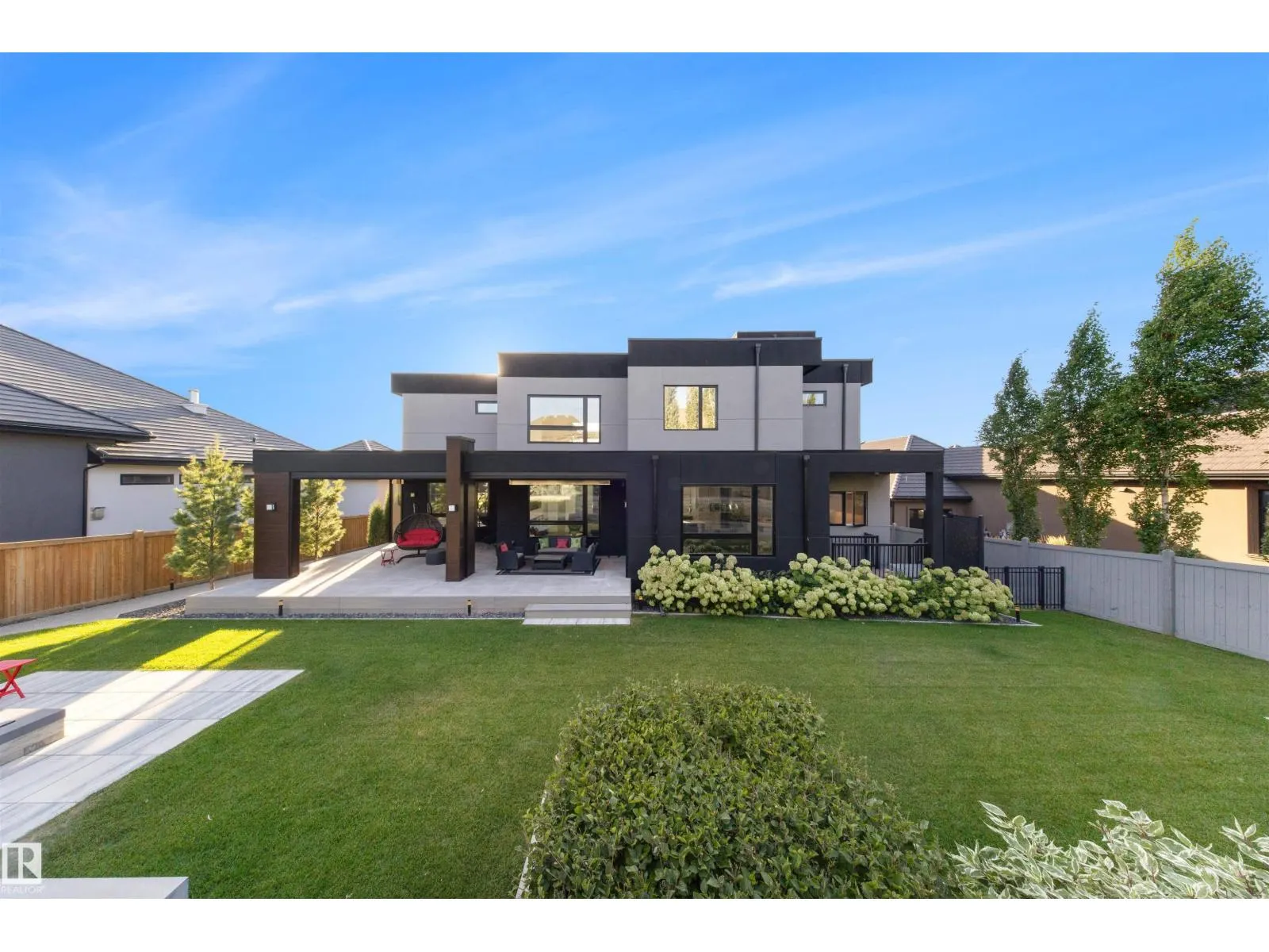 17 WINDERMERE DR SW