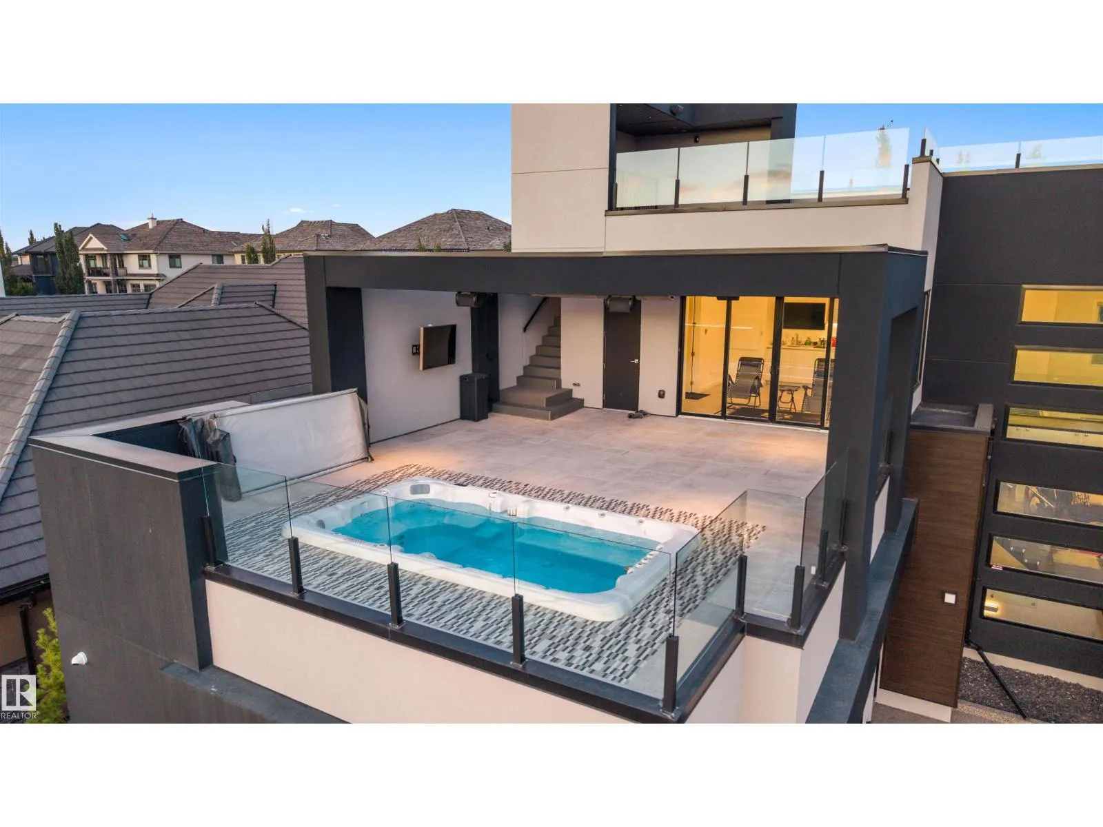 17 WINDERMERE DR SW