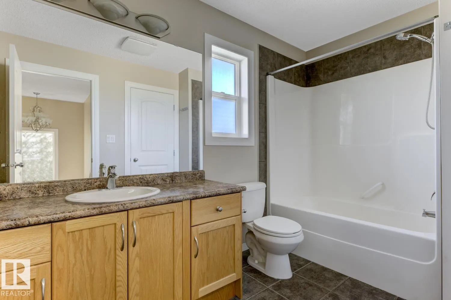 11945 80 ST NW