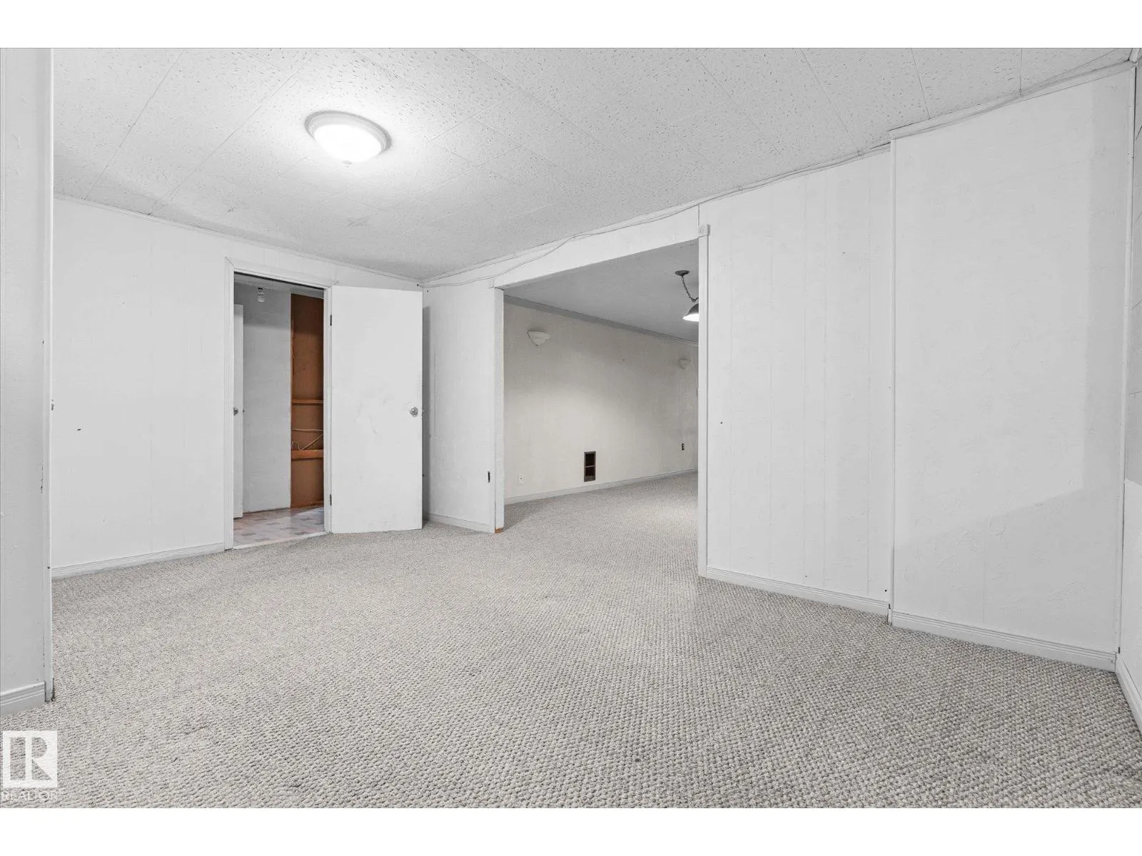 9407 96 ST