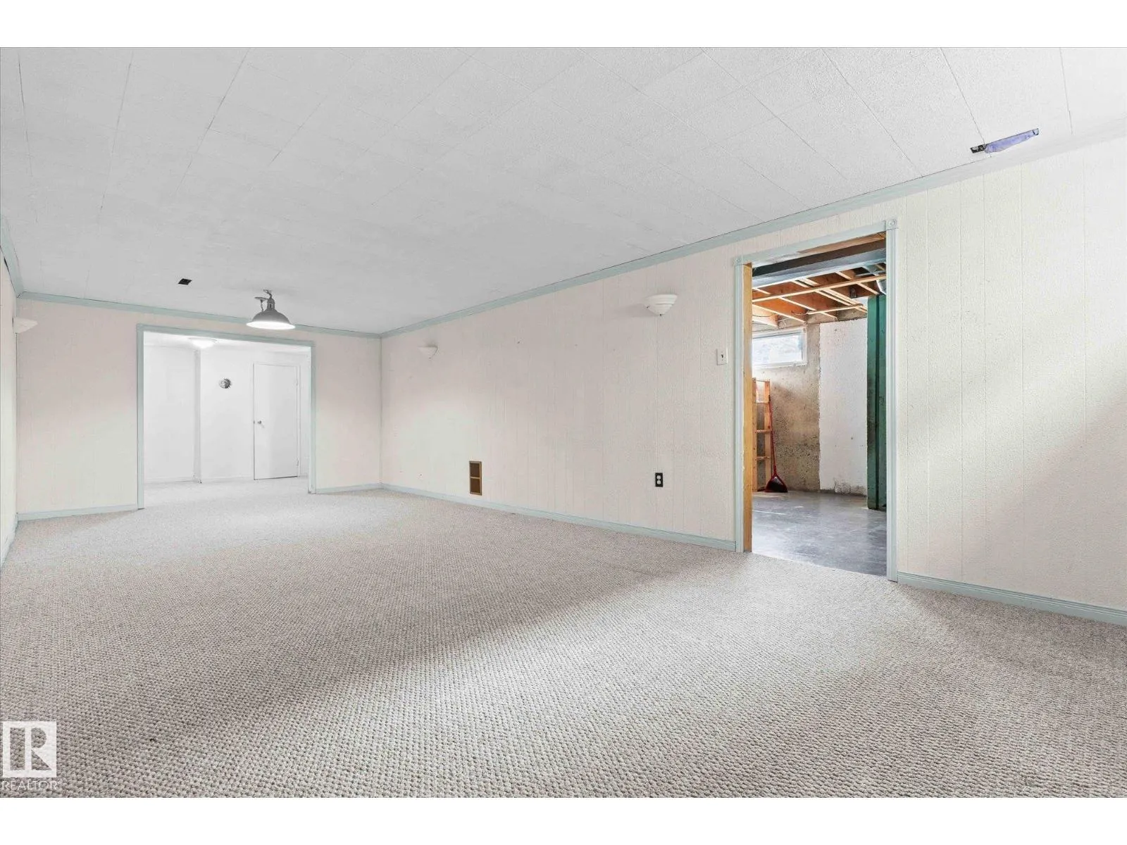 9407 96 ST