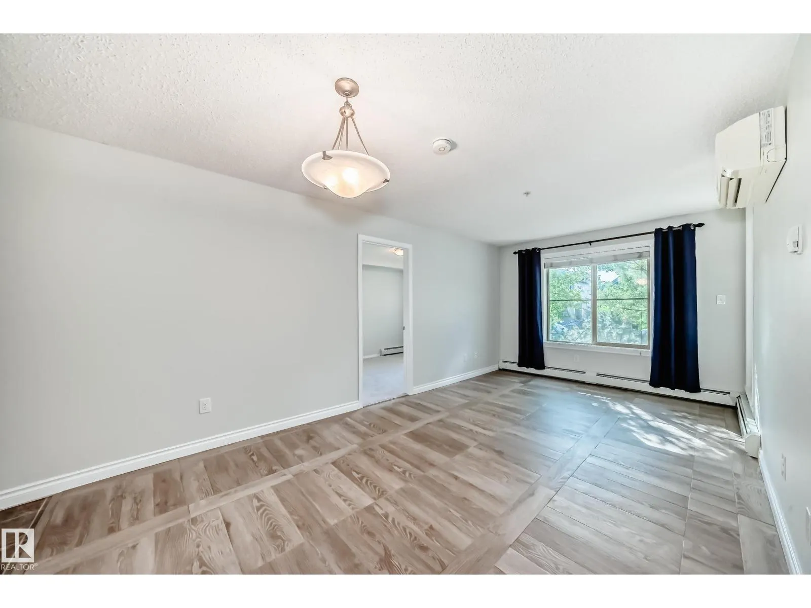 #123 270 MCCONACHIE DR NW