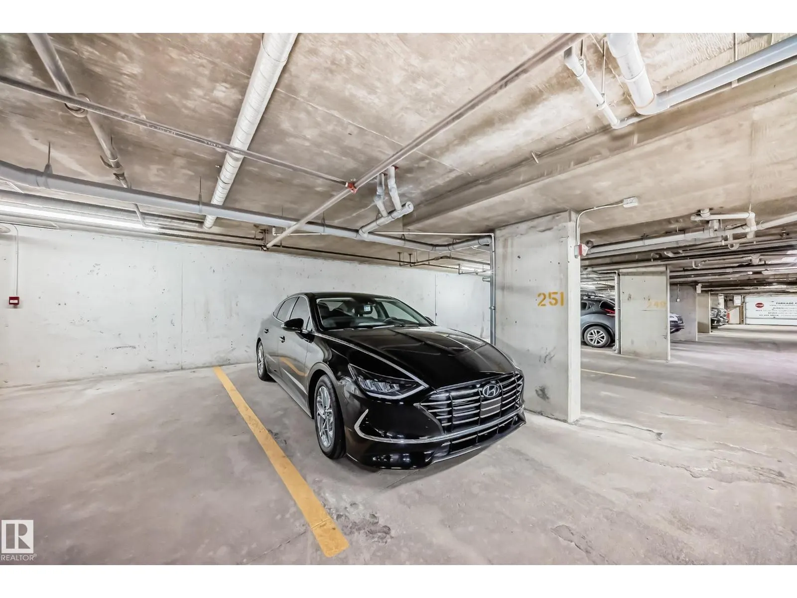 #123 270 MCCONACHIE DR NW