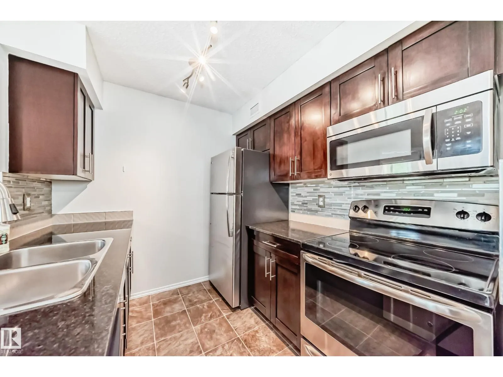 #123 270 MCCONACHIE DR NW