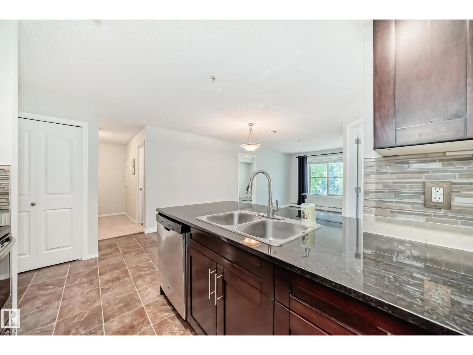 #123 270 MCCONACHIE DR NW