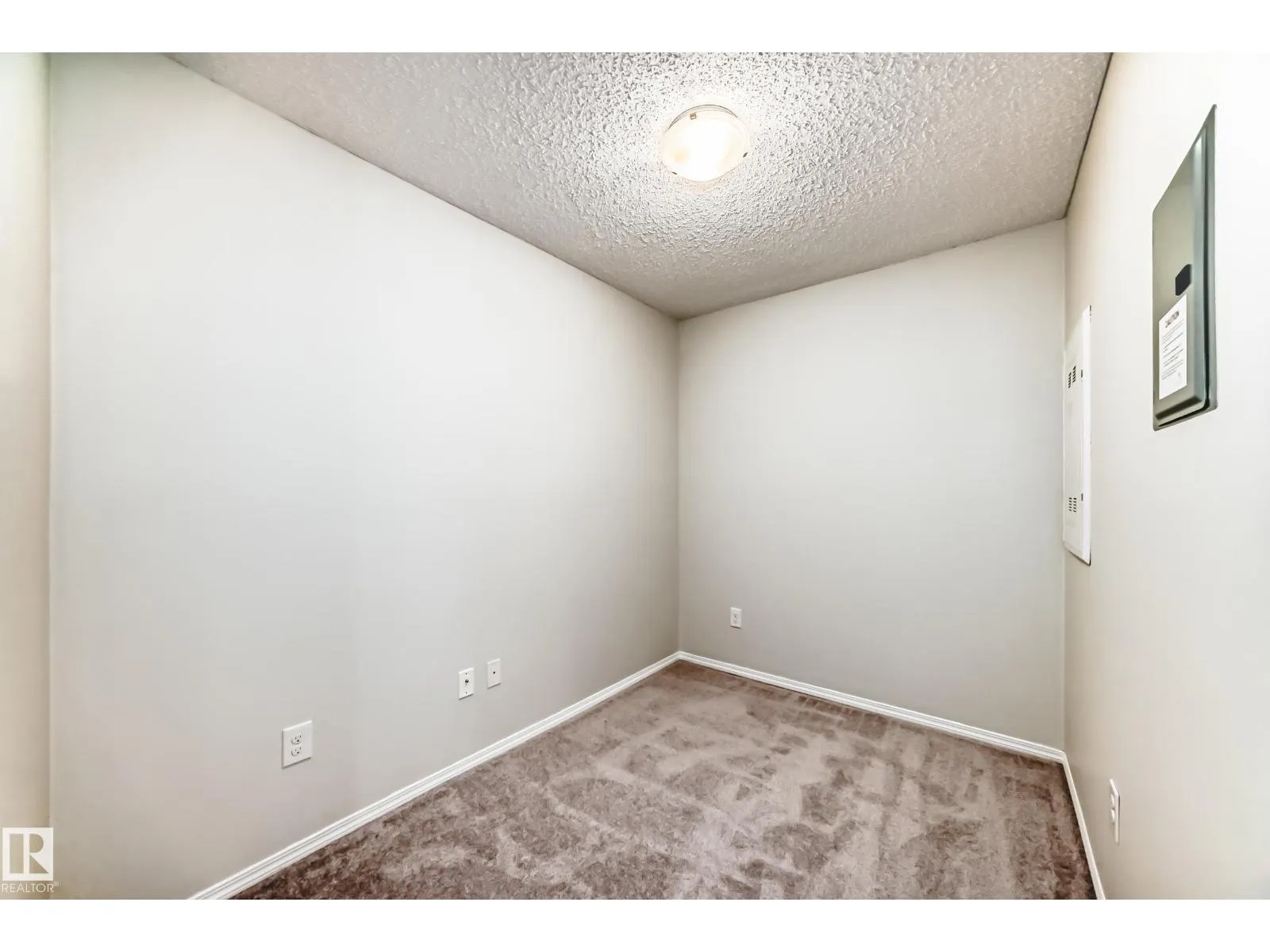 #123 270 MCCONACHIE DR NW
