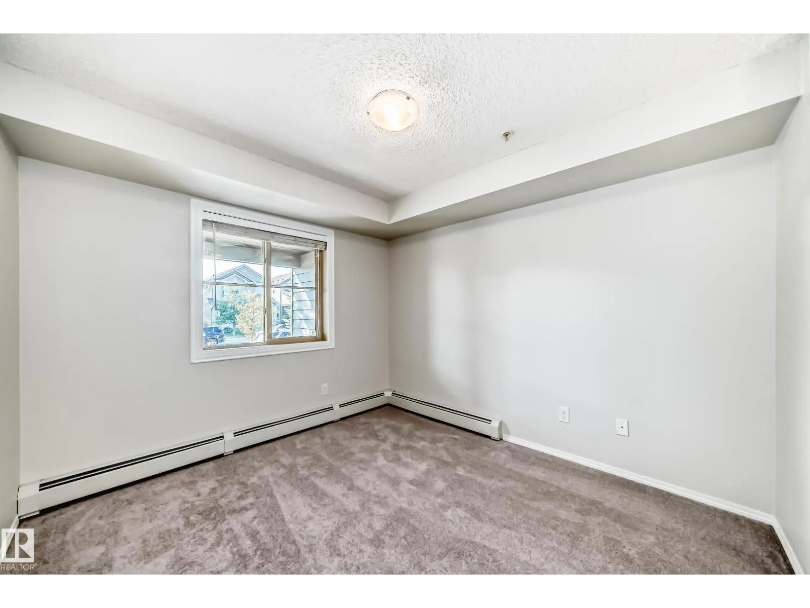 #123 270 MCCONACHIE DR NW