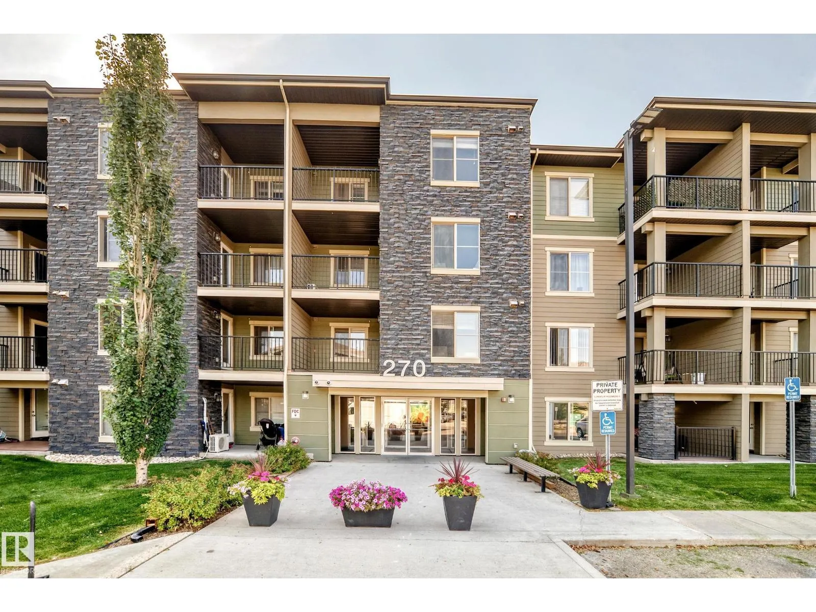 #123 270 MCCONACHIE DR NW