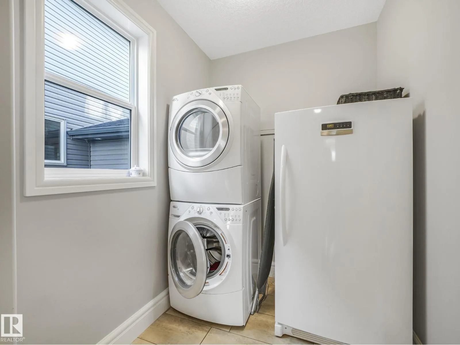 7248 ESSEX WY