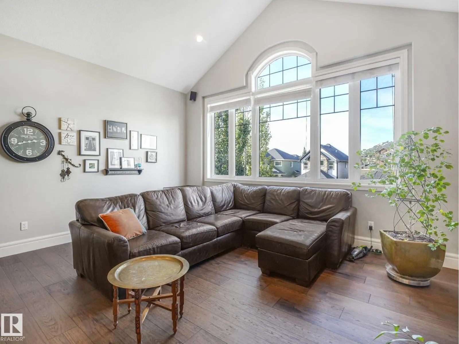 7248 ESSEX WY