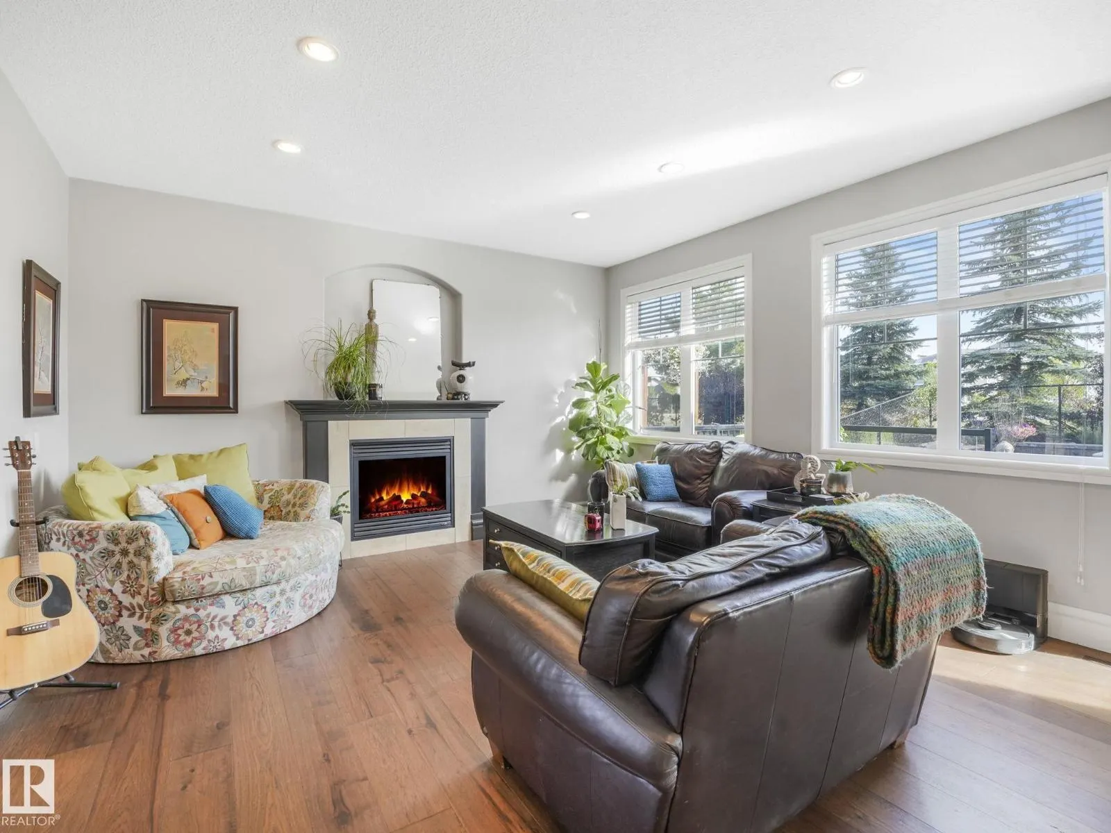 7248 ESSEX WY