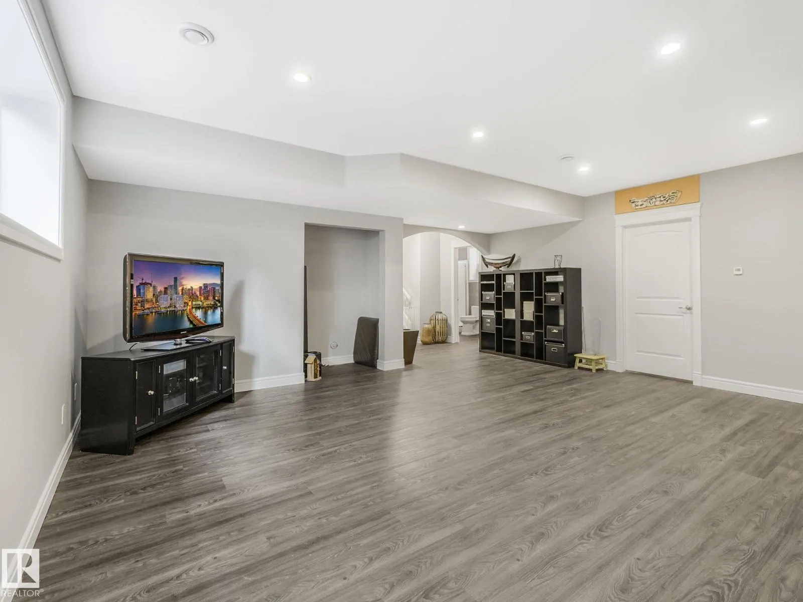 7248 ESSEX WY
