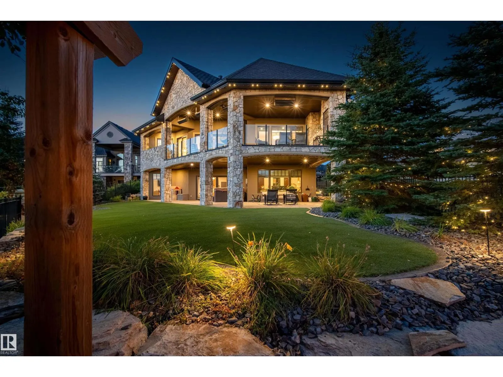 2790 WHEATON DR NW