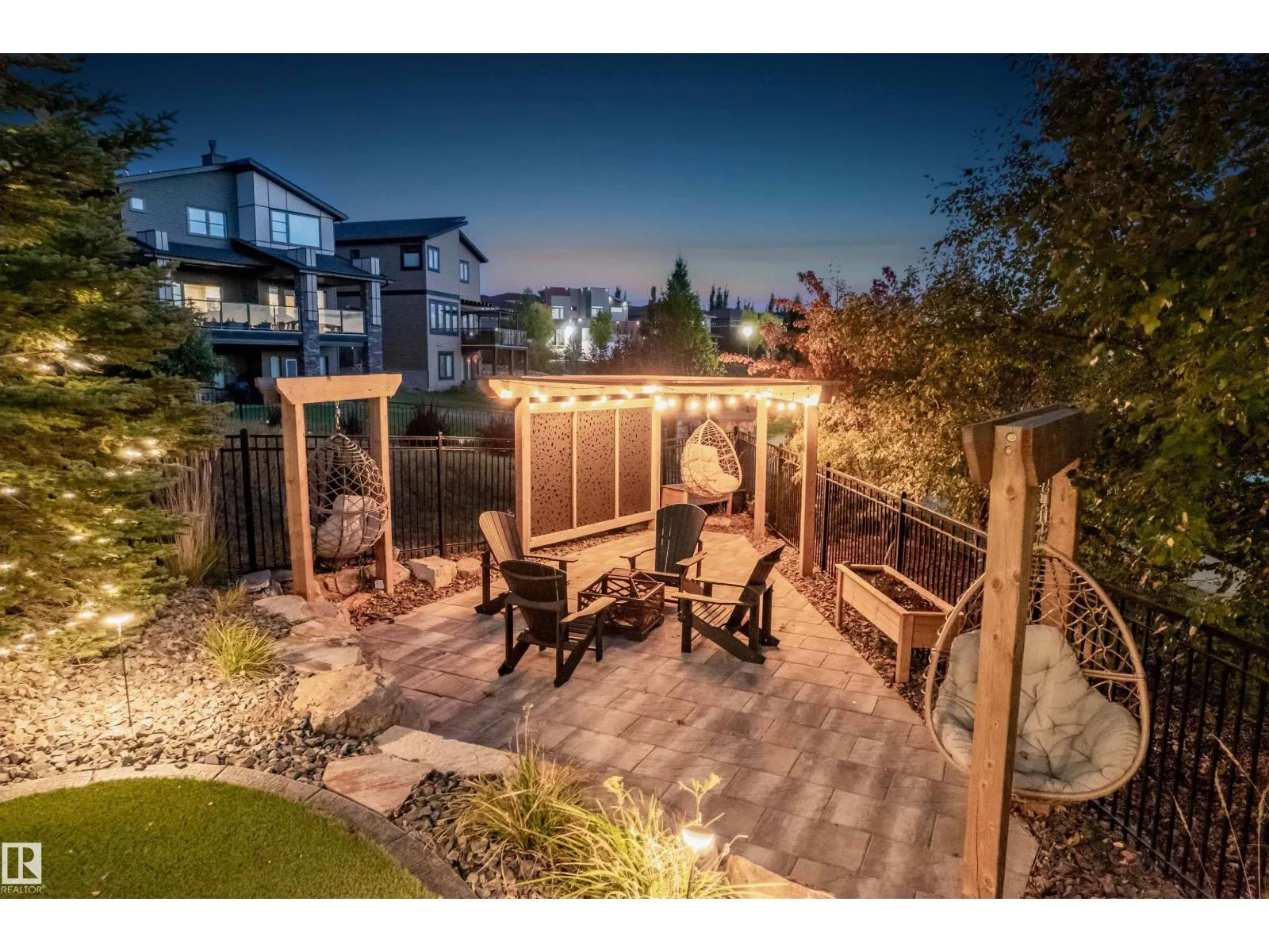 2790 WHEATON DR NW