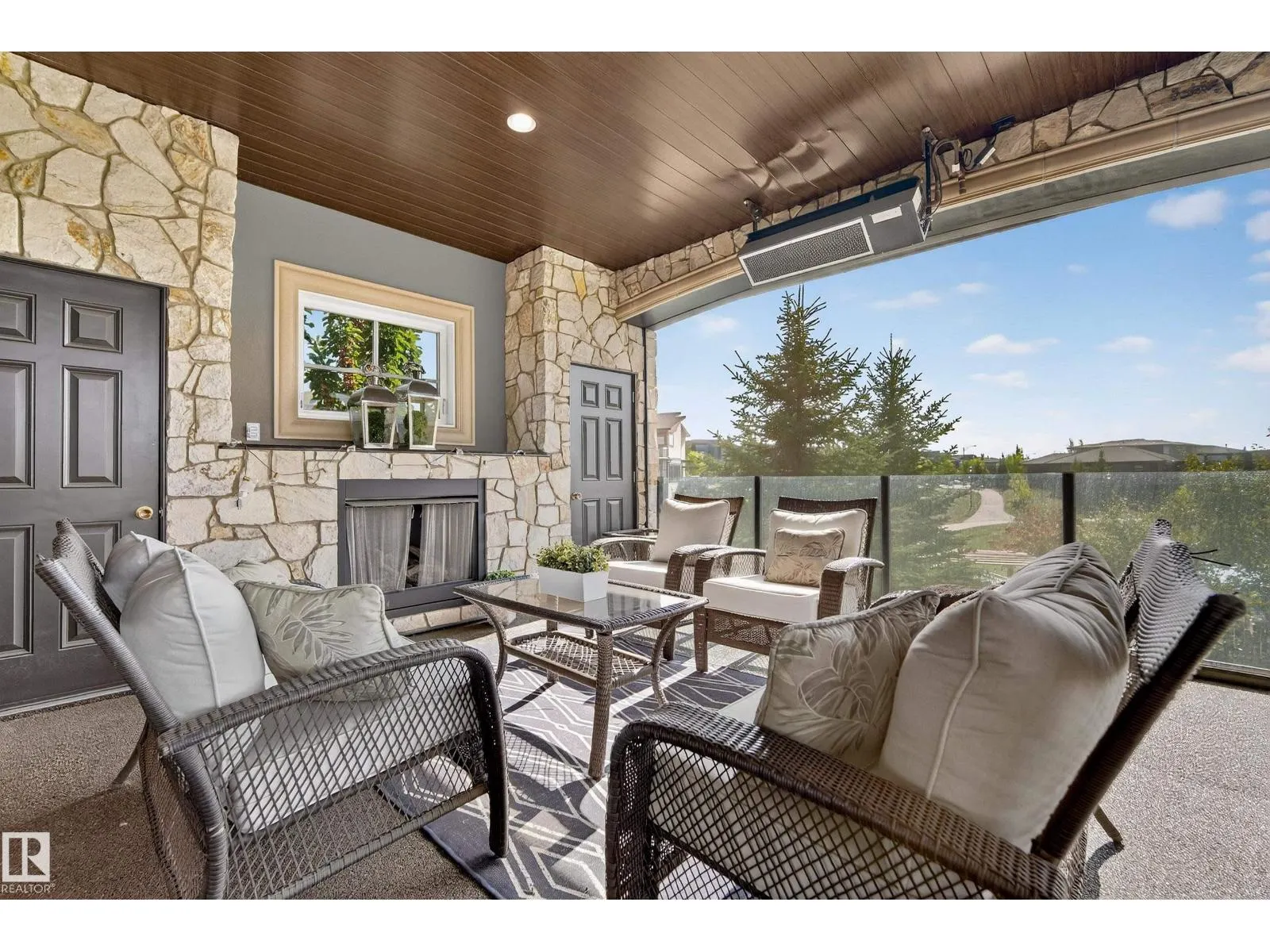 2790 WHEATON DR NW