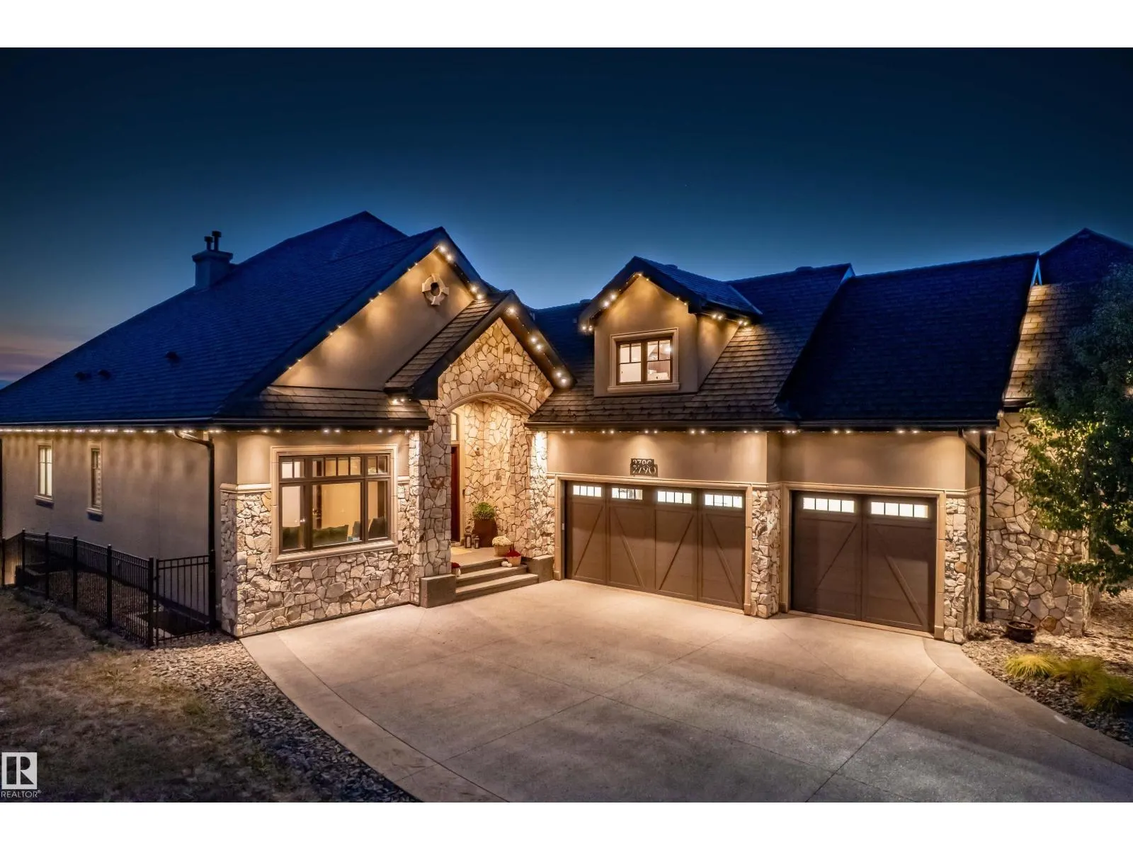 2790 WHEATON DR NW