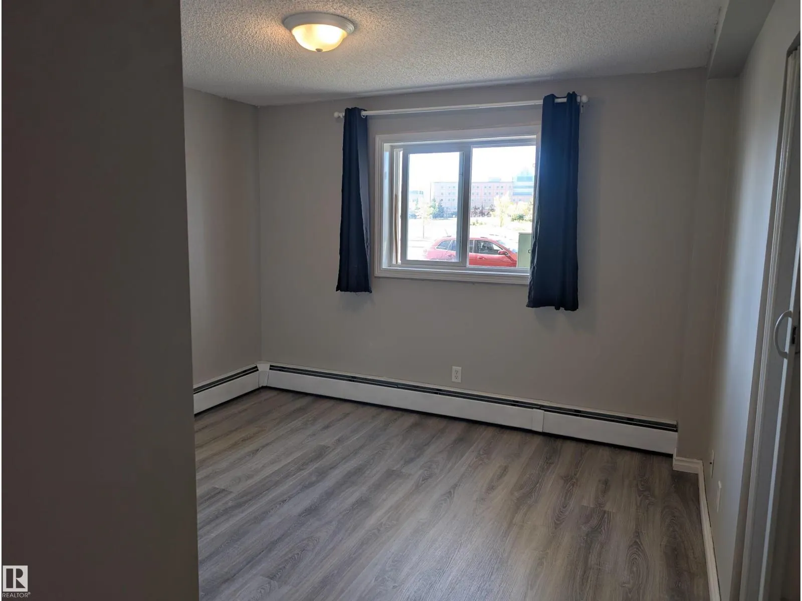 #110 5065 31 AV NW