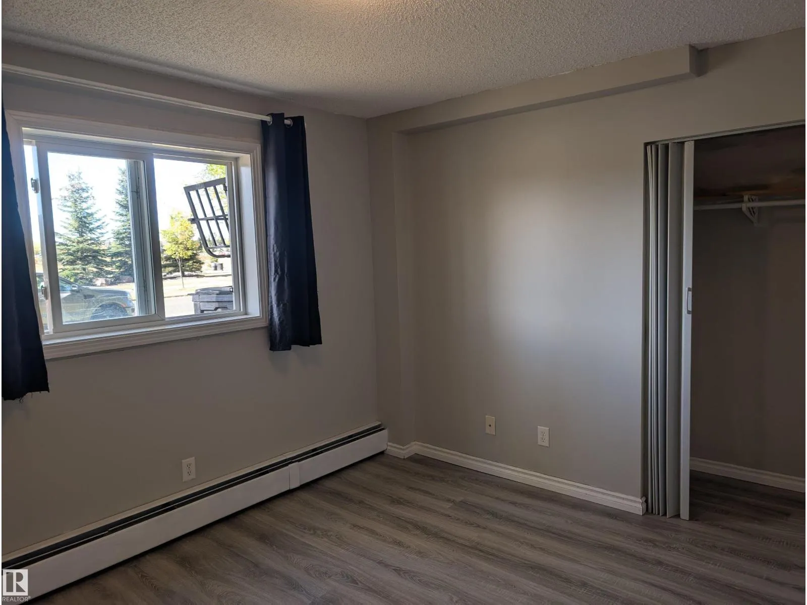 #110 5065 31 AV NW