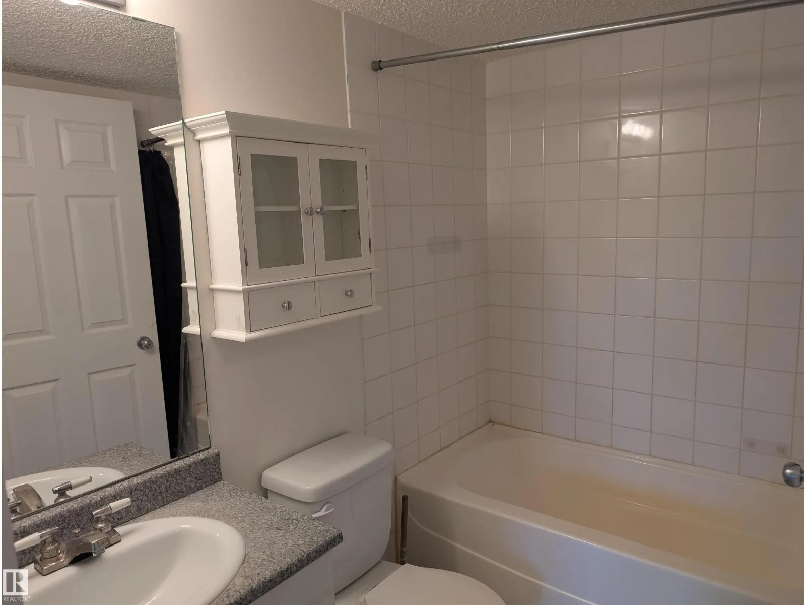 #110 5065 31 AV NW