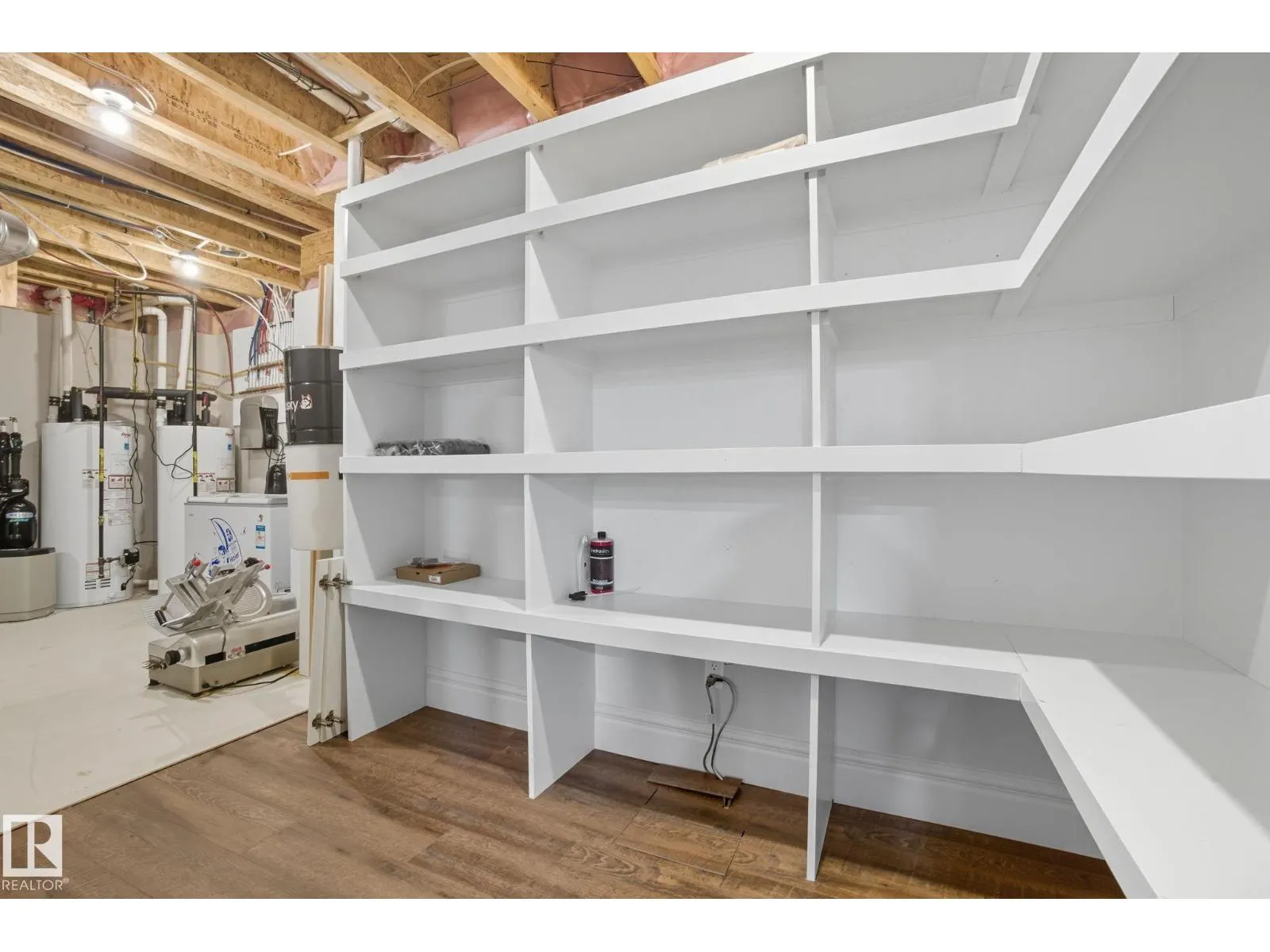 3545 WATSON PT SW