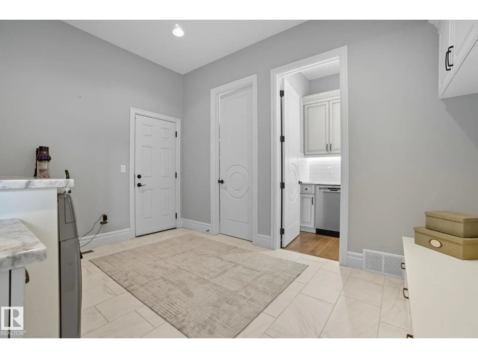 3545 WATSON PT SW