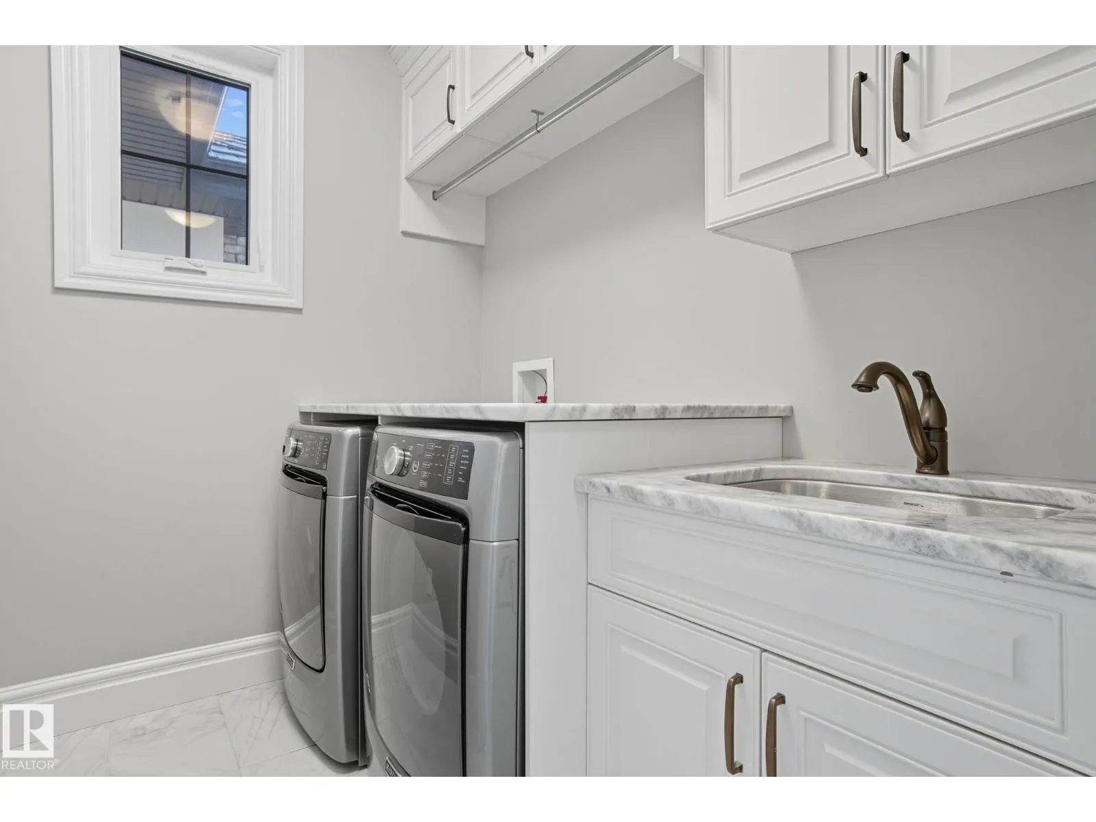 3545 WATSON PT SW