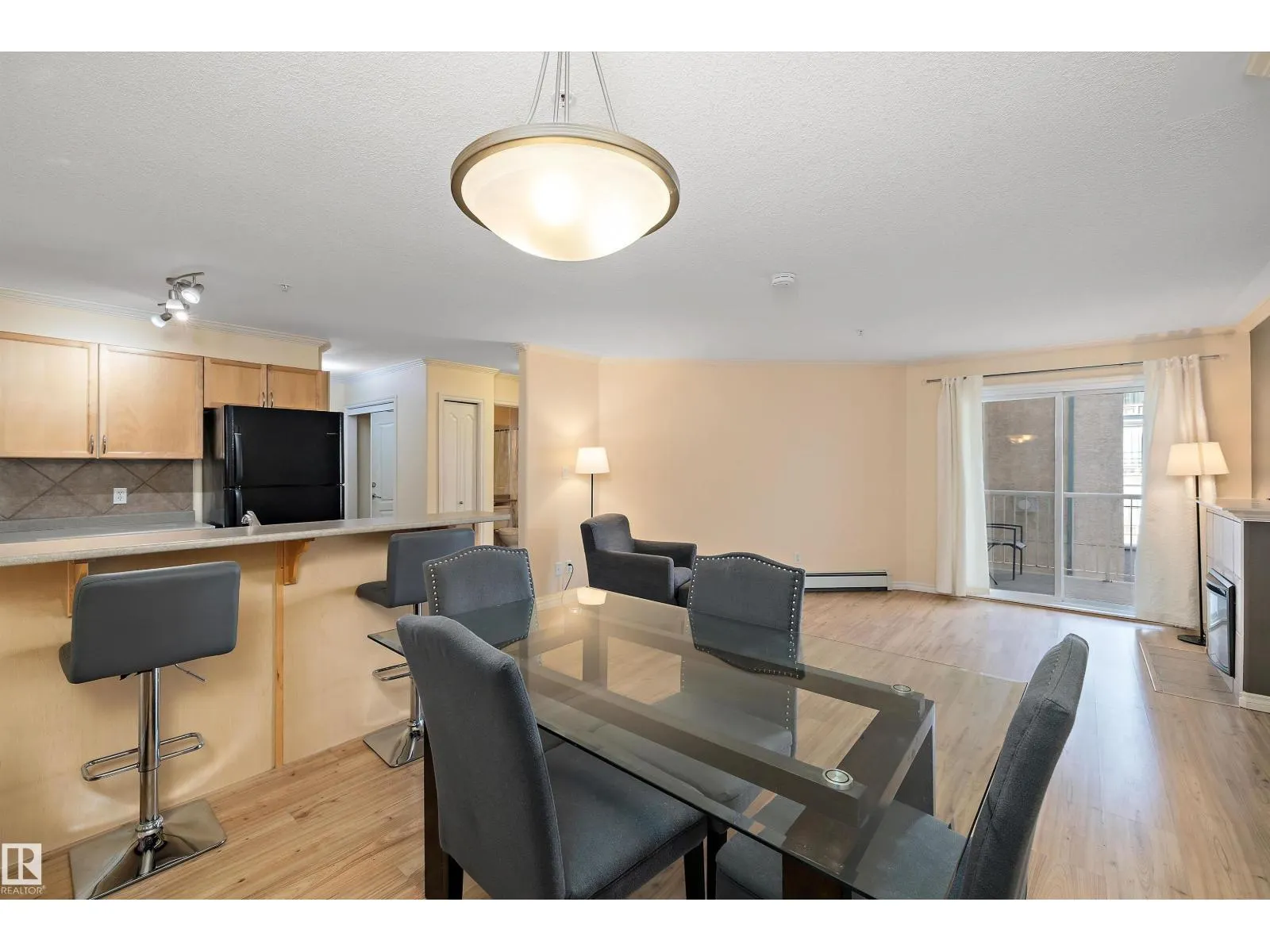 #308 9938 104 ST NW