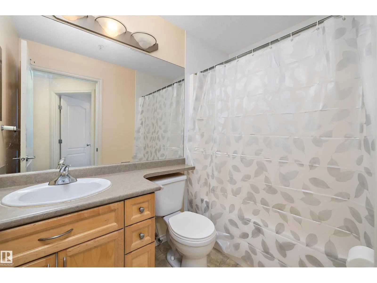 #308 9938 104 ST NW