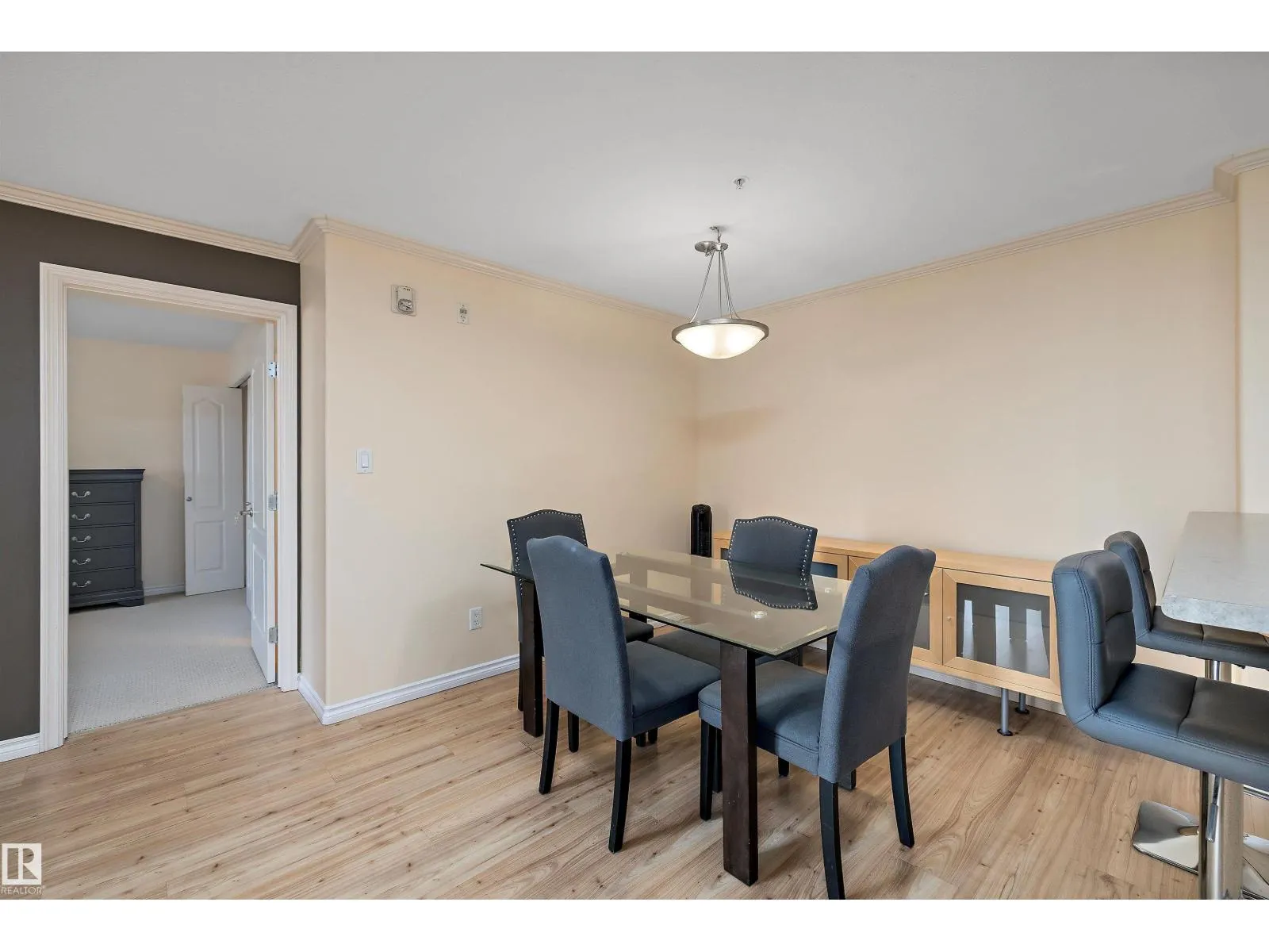 #308 9938 104 ST NW