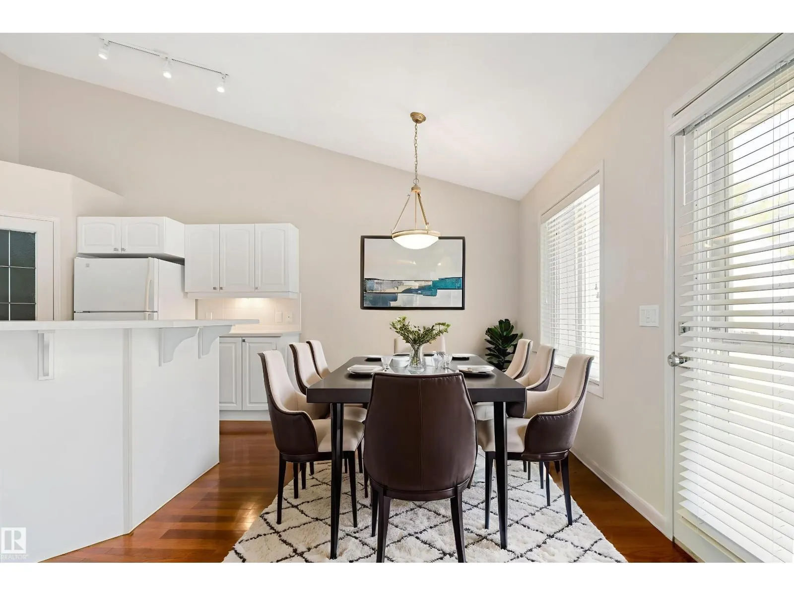 #7 10848 8 AV SW