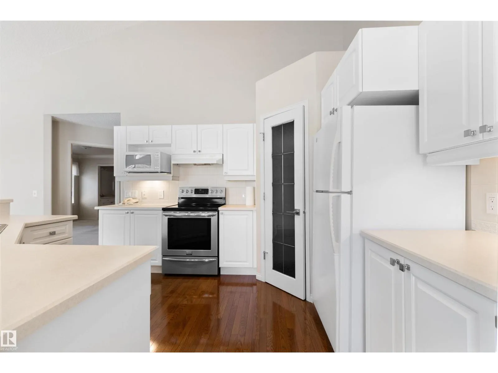 #7 10848 8 AV SW
