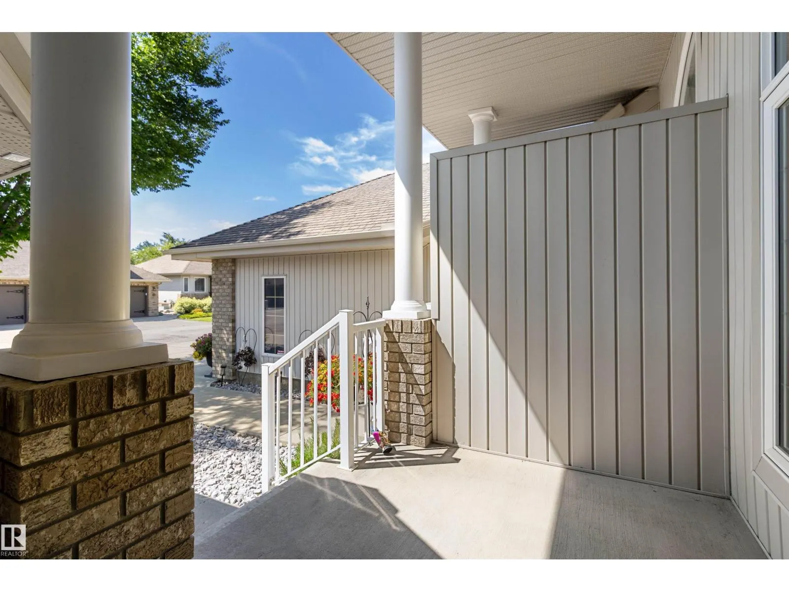 #7 10848 8 AV SW