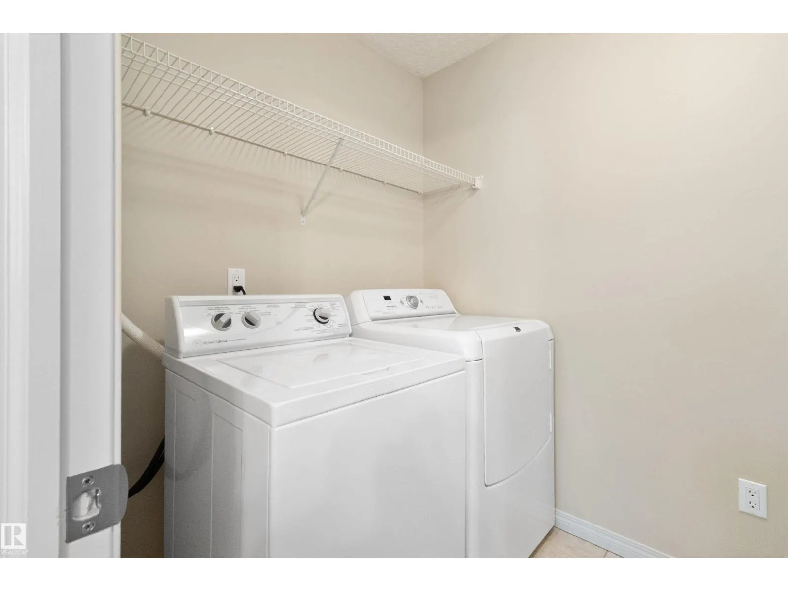 #7 10848 8 AV SW