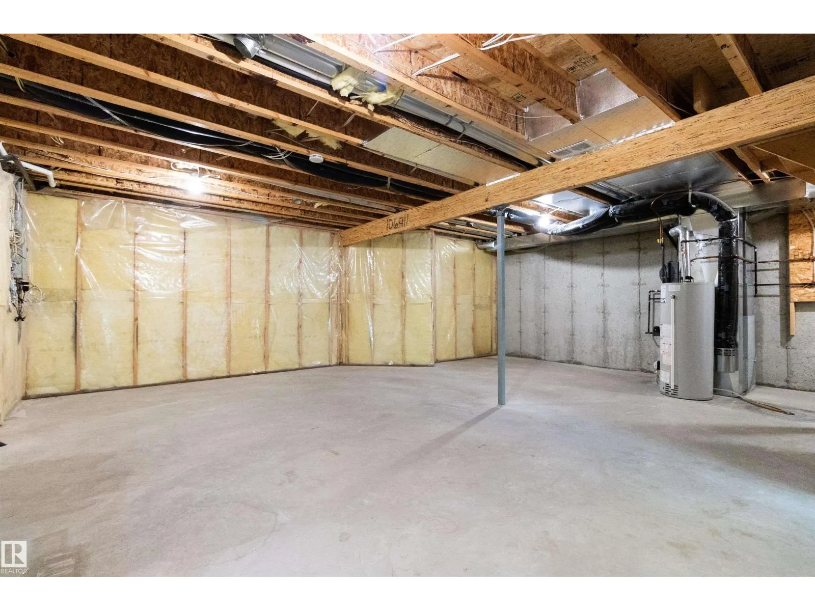 #7 10848 8 AV SW