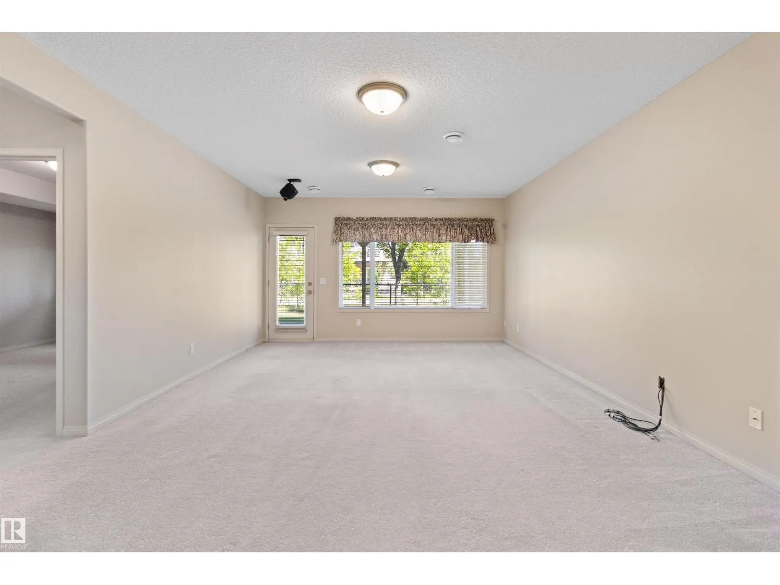 #7 10848 8 AV SW