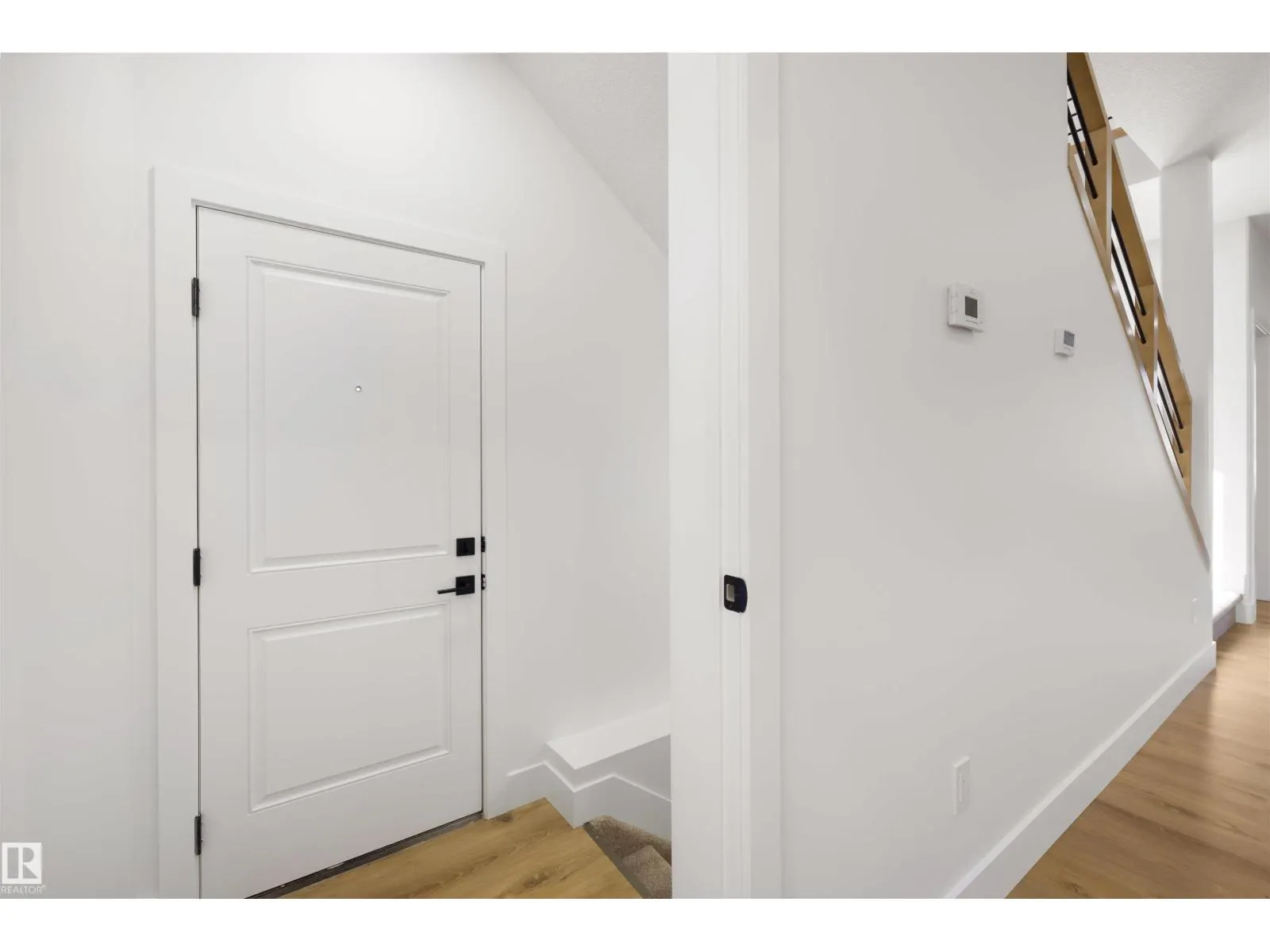 10711 52 ST NW