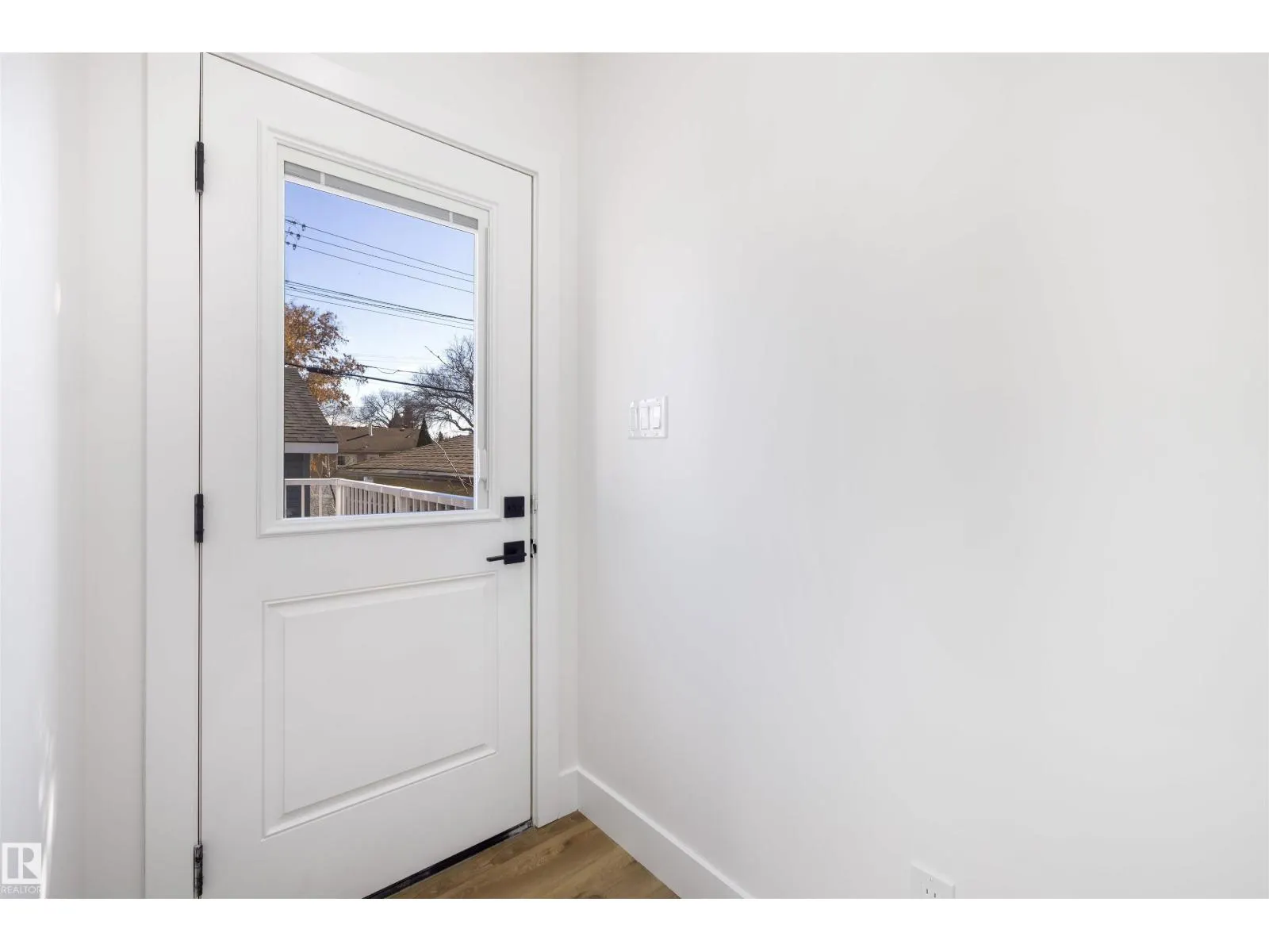 10711 52 ST NW