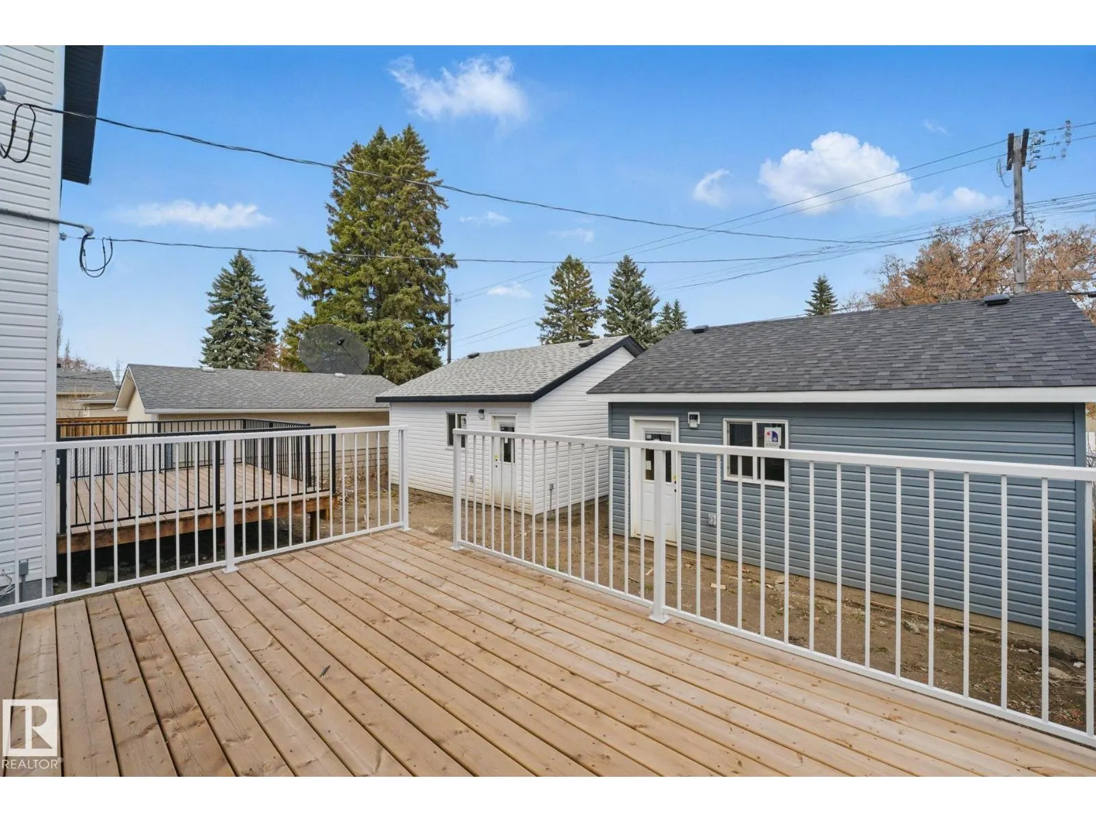 10711 52 ST NW