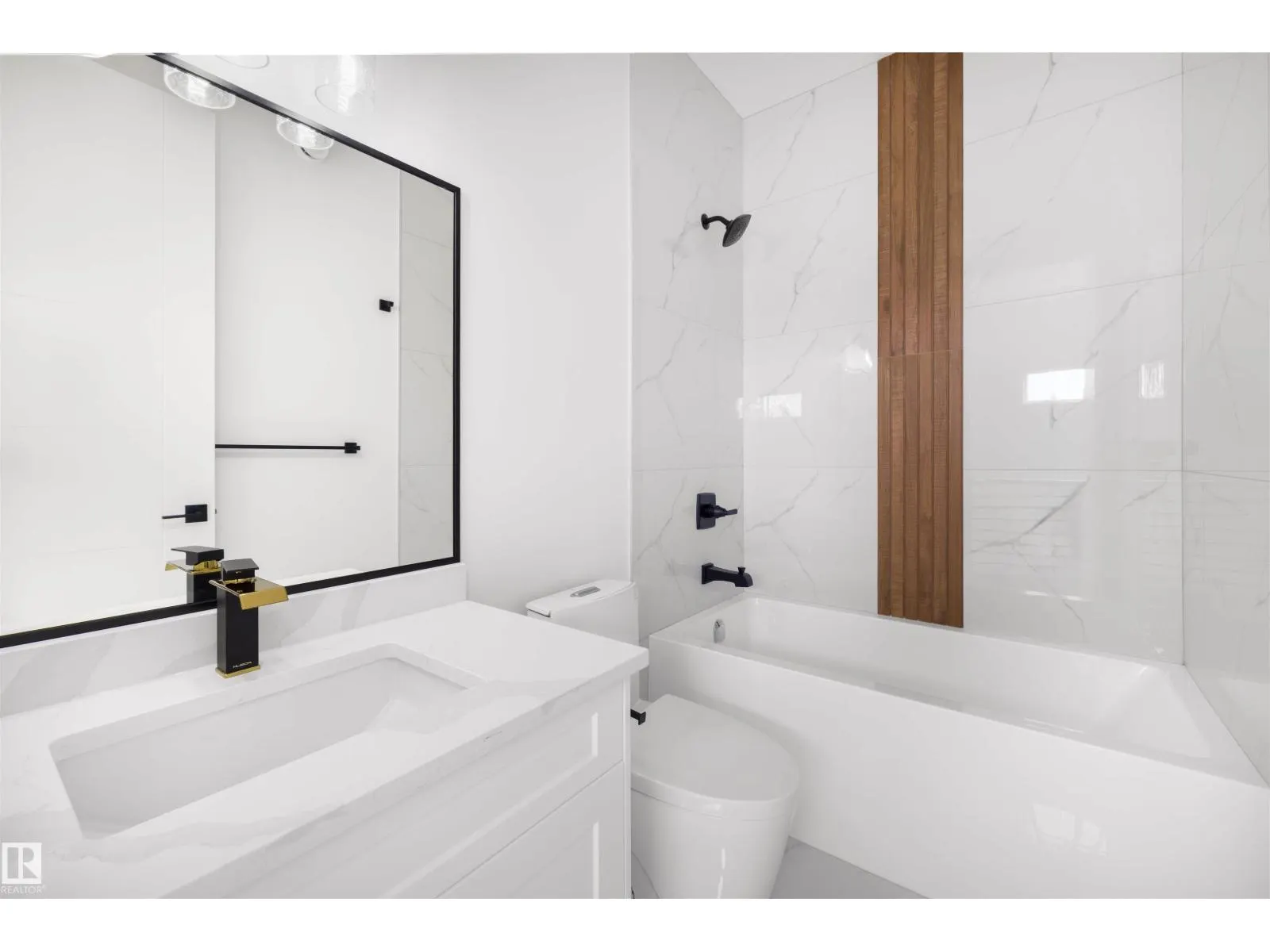 10711 52 ST NW