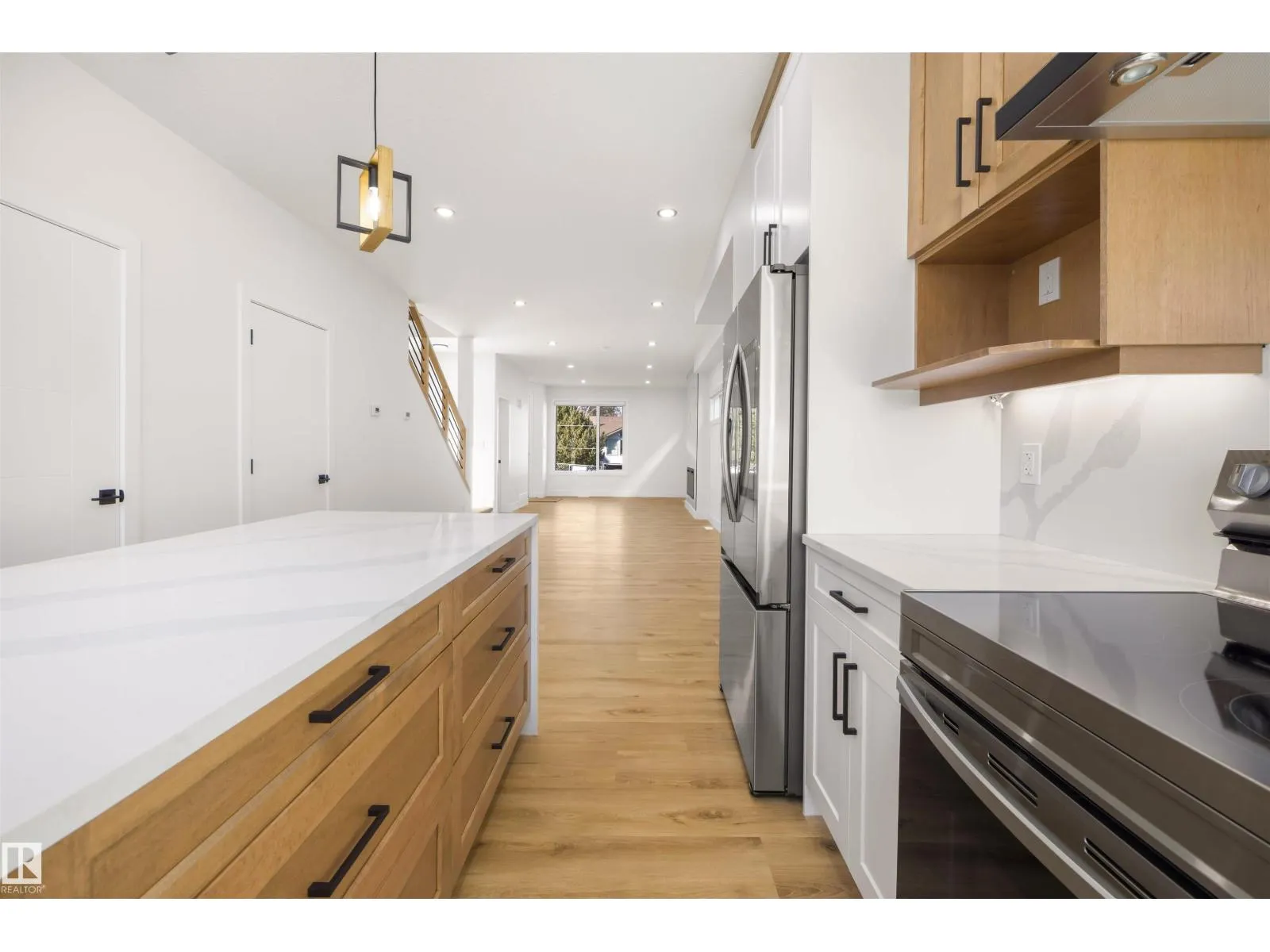 10711 52 ST NW