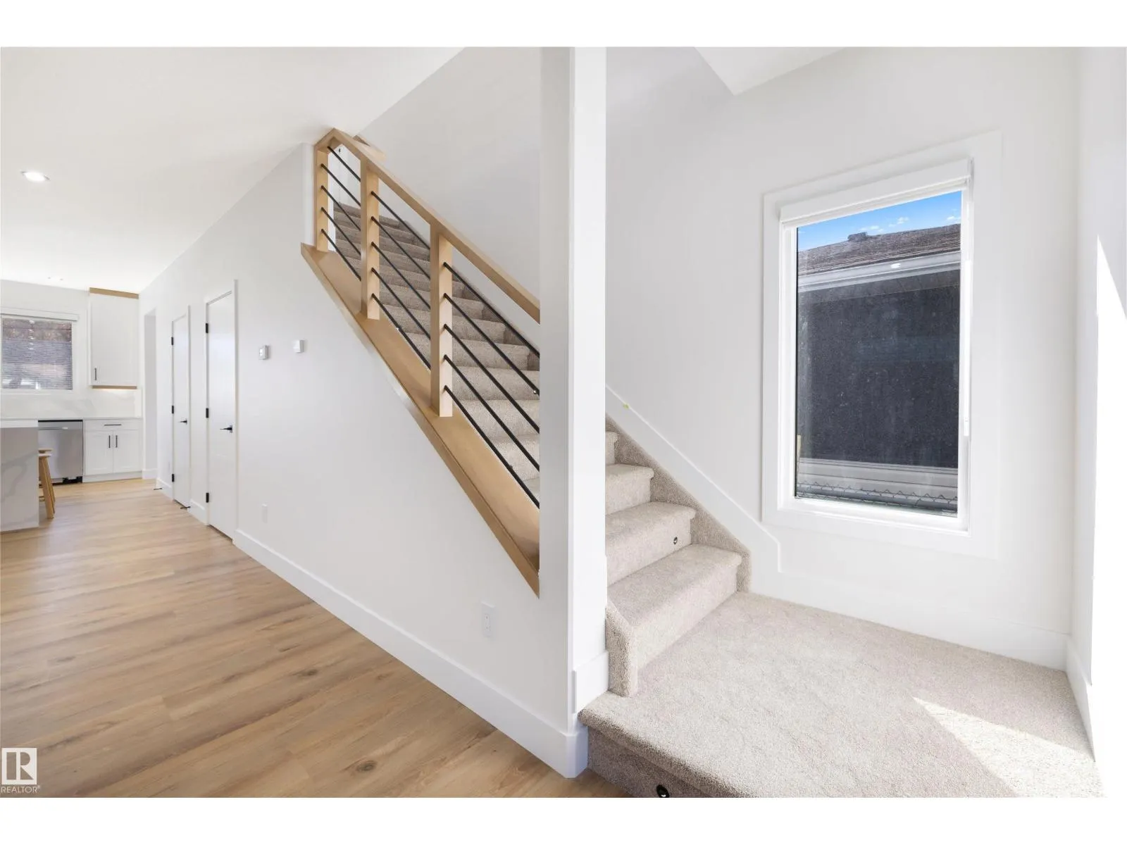 10711 52 ST NW