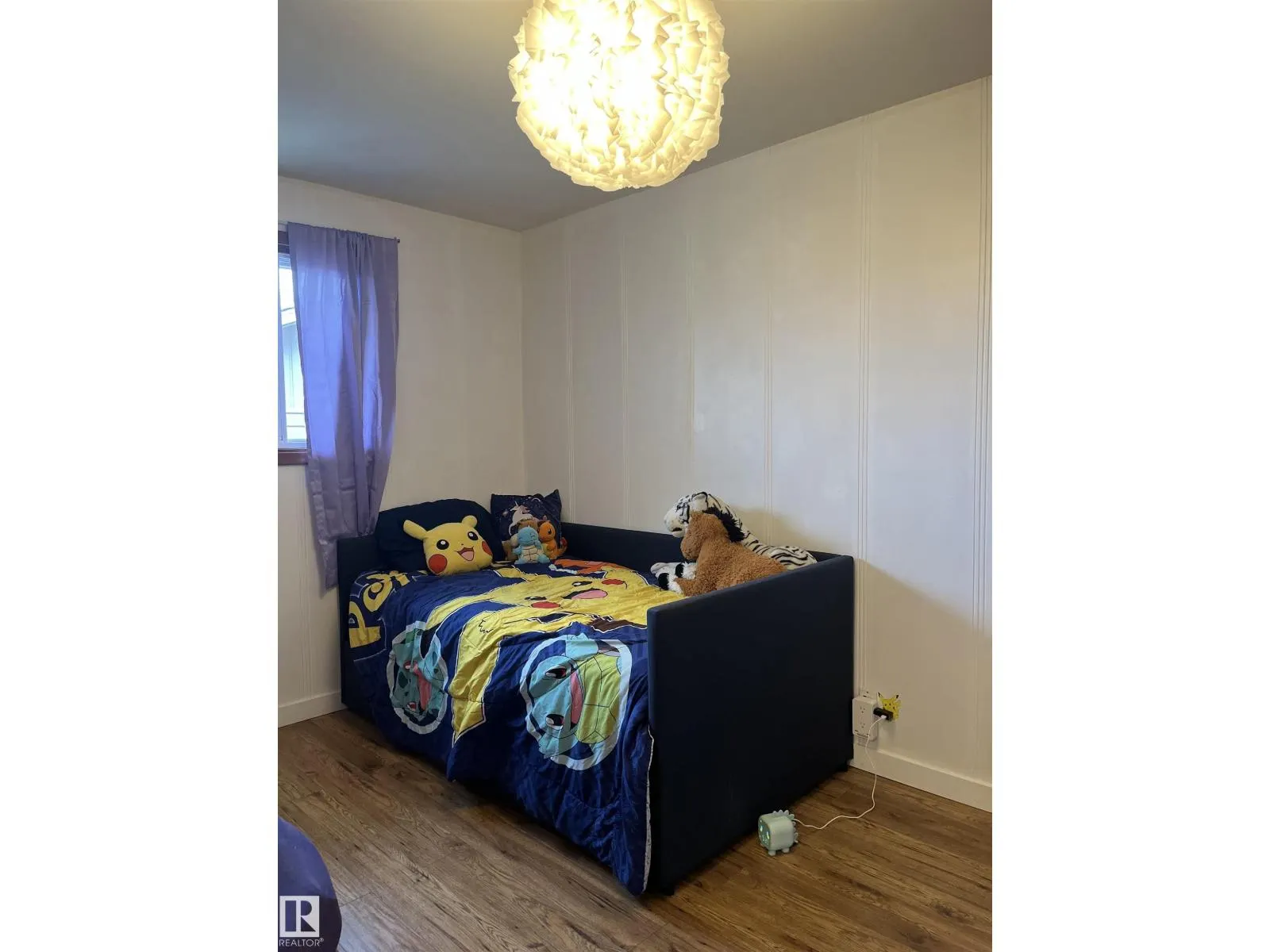 10227 102 ST