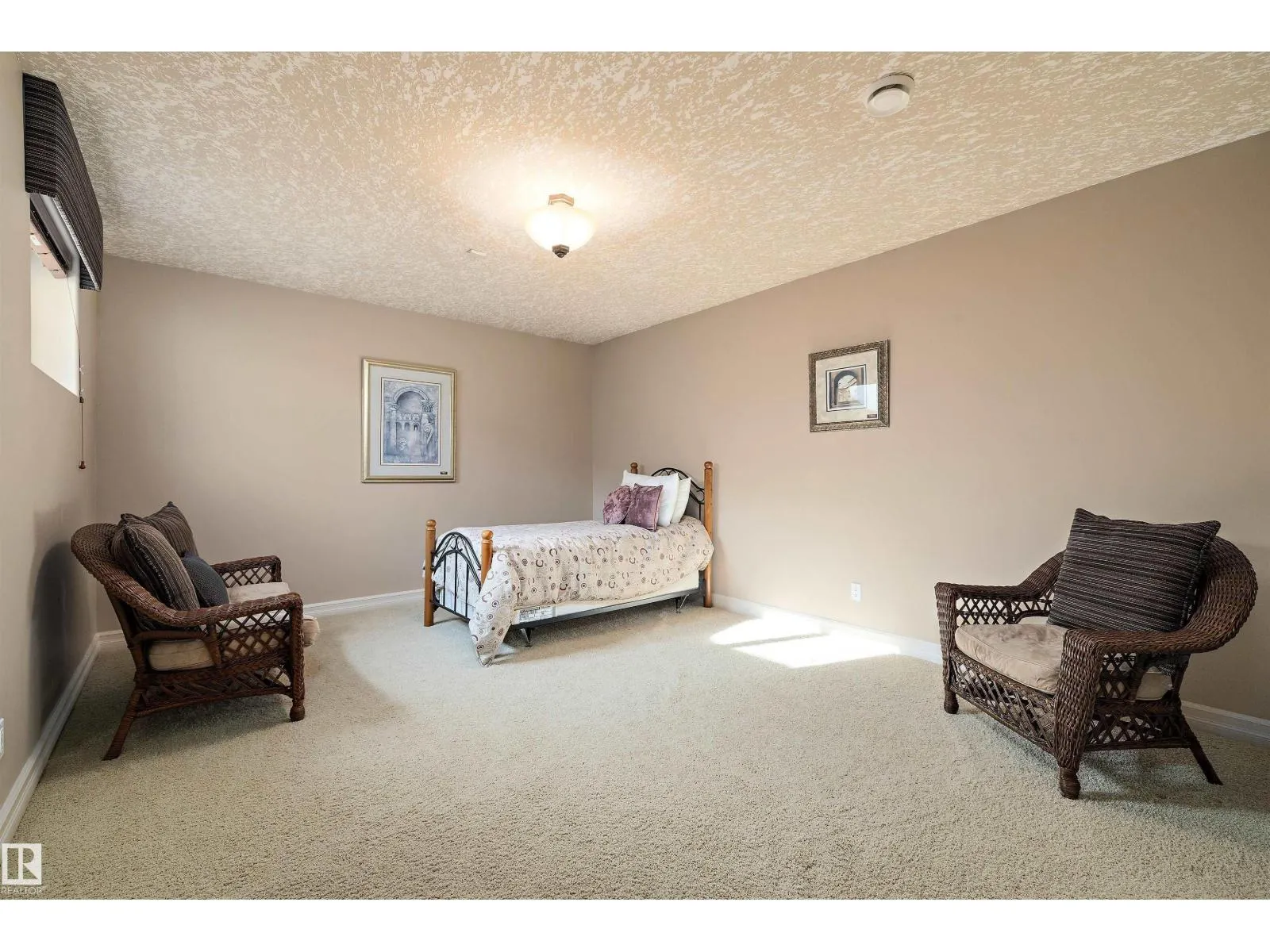 115 54302 RGE ROAD 250