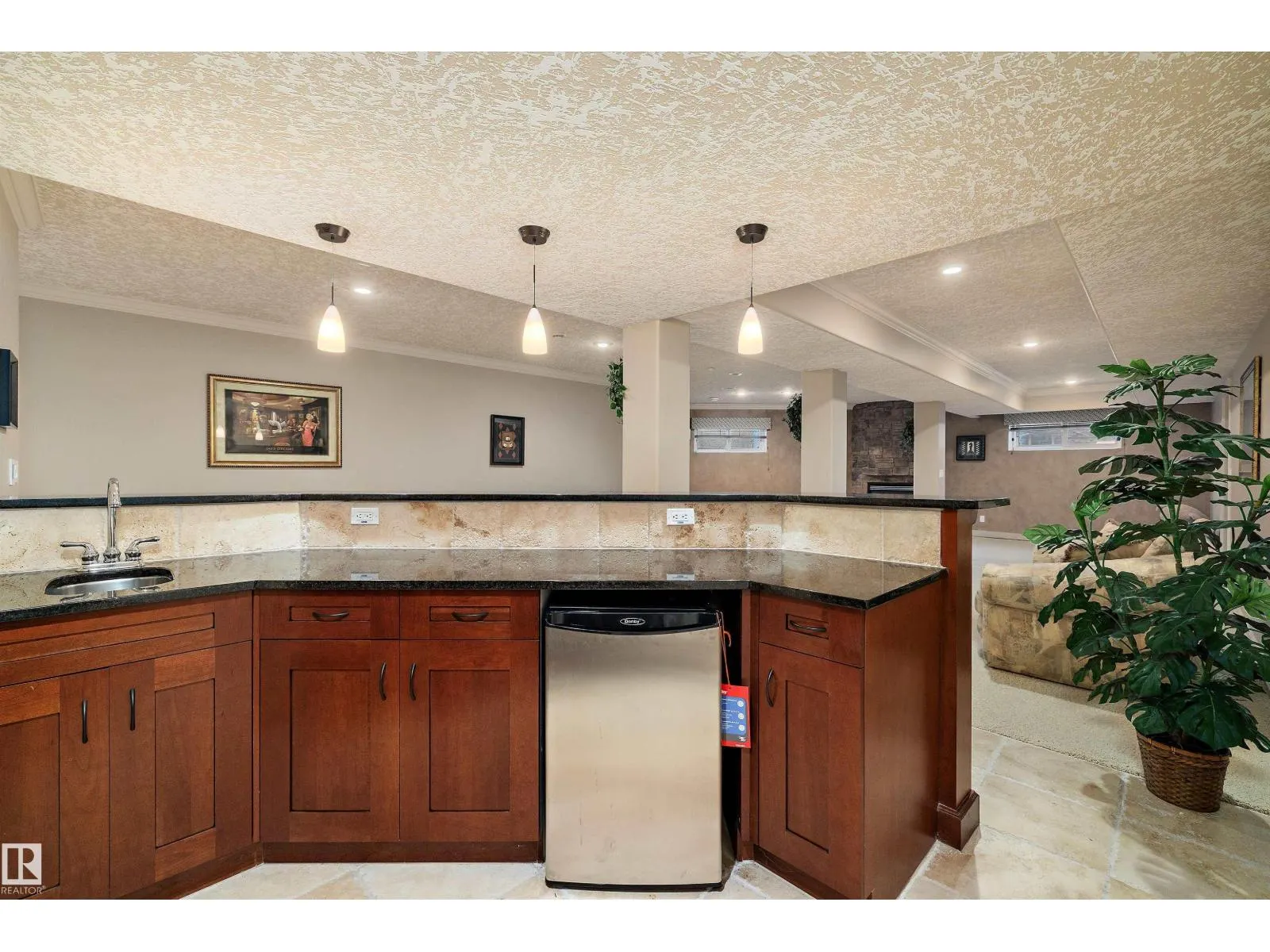115 54302 RGE ROAD 250