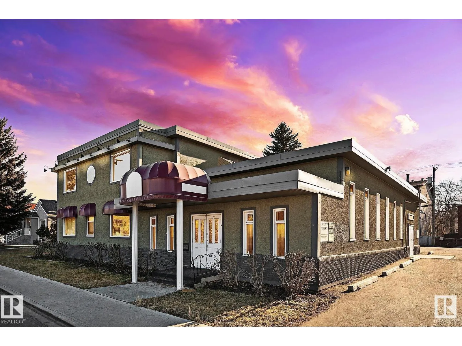 10541 81 AV NW