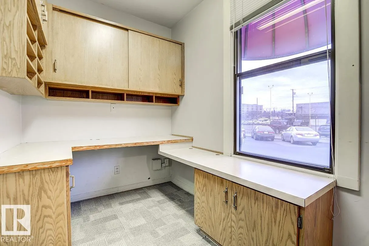 10541 81 AV NW