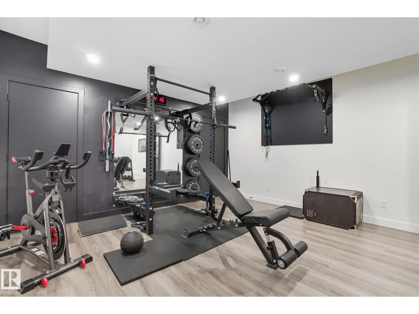 10140 90 ST NW